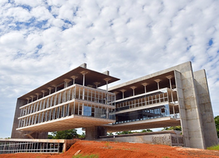 imagen de Corporate Building - Coordination Itaipu - Bieber Constructora