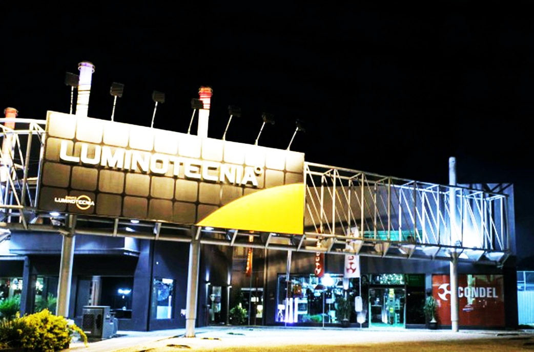 Corporate Building - Luminotecnia